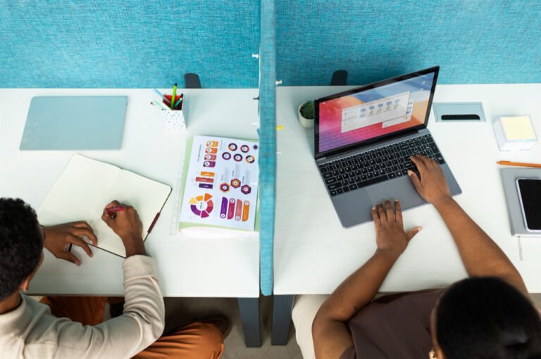 Freelance Web Designer in Nairobi vs. Agency: What’s Better?