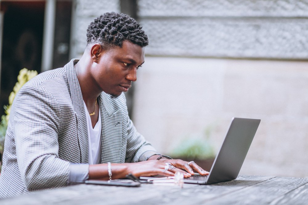 Can Web Design Be a Side Hustle in Kenya?